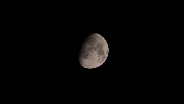 Mediation Moon passes by the nigh Sky 4k 60fps смотреть онлайн