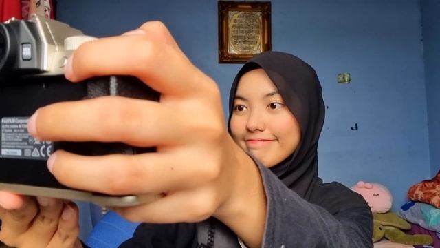 unboxing my FIRST vlogging camera | Fujifilm XT200 + accessories смотреть онлайн