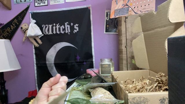 Unboxing of December’s Witches Roots смотреть онлайн