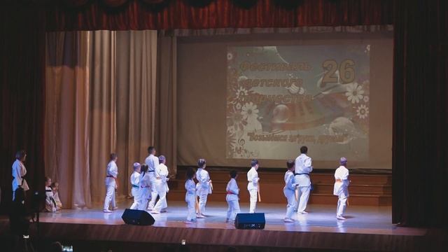 Богородицкий районный фестиваль детского юношеского творчества " Возьмемся за руки друзья" смотреть онлайн
