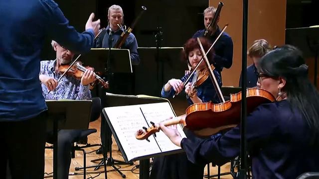 Mozart - Symphony No. 1 in E flat, K. 16 (1/3) Vlad Weverbergh смотреть онлайн
