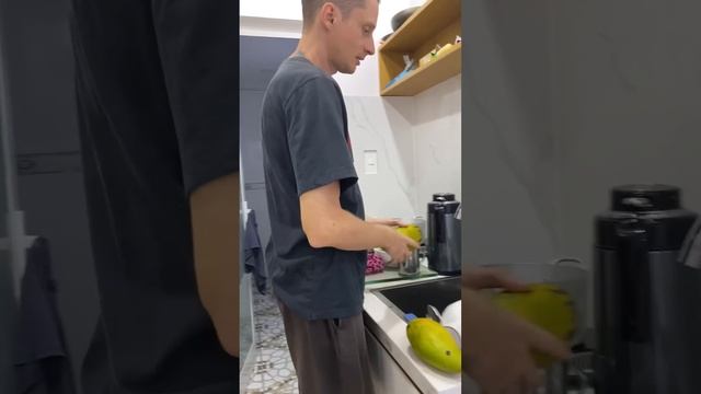 я открыла ему целый мир.. помоек! ?❤ смотреть онлайн