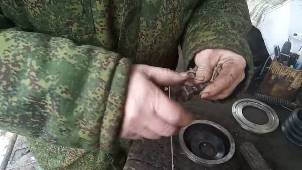 Восстанавливаем шпильку или что делать если резьбовое соединение на шпильке разболталось.