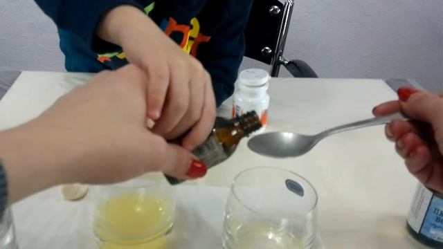 Синяя вода! Химический опыт для детей.Вlue water!!! смотреть онлайн