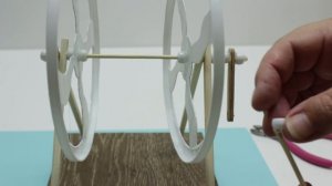 Как Сделать Своими Руками Колесо Обозрения Из Простых Материалов в Домашних Условиях МК