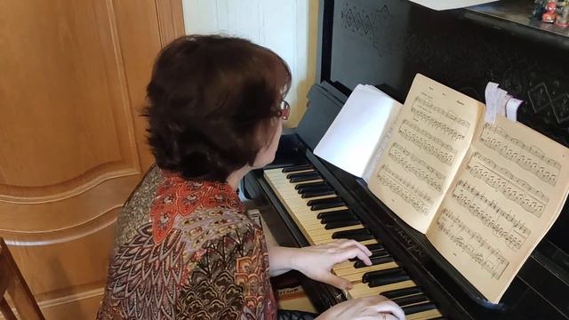 Видеоурок для начальной школы по музыке на тему "Песенность, танцевальность и маршевость в музыке". смотреть онлайн