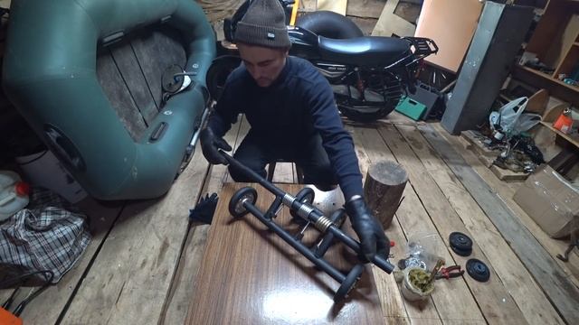 РОЛИКИ НЕ ВЫДЕРЖАЛИ ДАЖЕ СЕЗОН! МЕНЯЮ БУРАНОВСКИЕ КАТКИ НА ТАЙГОВСКИЕ. САМОДЕЛЬНЫЙ СНЕГОХОД СМ-002. смотреть онлайн