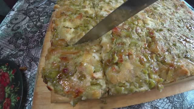 Воздушная шарлотка с карамелизацией