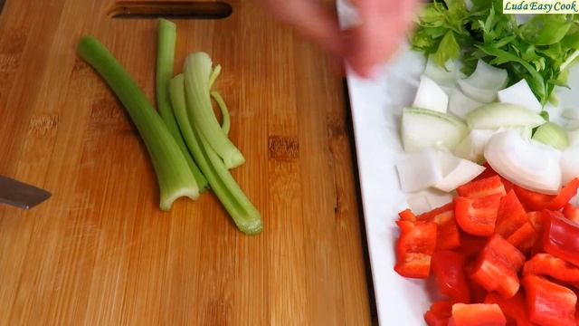 АЗИАТСКАЯ КУХНЯ РЫБА С ОВОЩАМИ! Очень Вкусно! Вьетнамская Кухня | Asian Style Fish Recipes смотреть онлайн