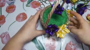 Букет крокусов из атласных лент