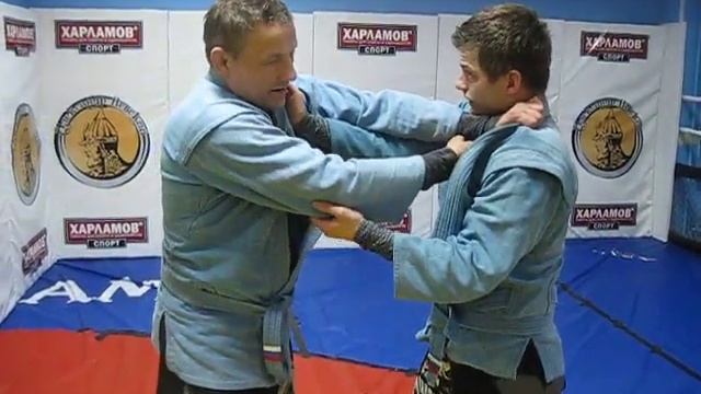 Как начать душить в стойке и закончить в партере. смотреть онлайн