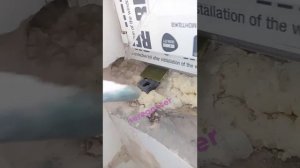 Установка ПОДОКОННИКА в оштукатуренные откосы.