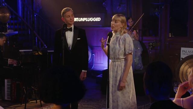 Max Raabe, Palast Orchester - Guten Tag, liebes Glück (MTV Unplugged) ft. LEA смотреть онлайн