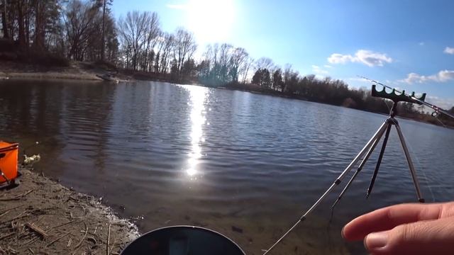 ВЕСЕННИЙ КАРАСЬ ЩЕКОЧЕТ НЕРВЫ смотреть онлайн