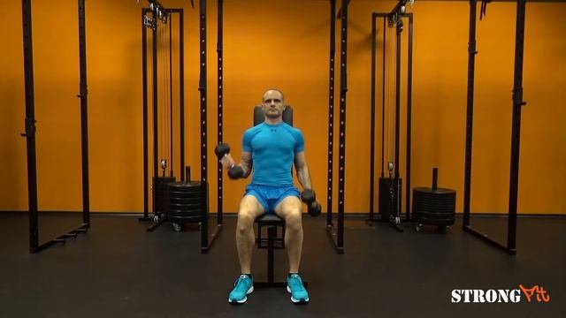 Разнопосочно бицепсово с дъмбели от сед