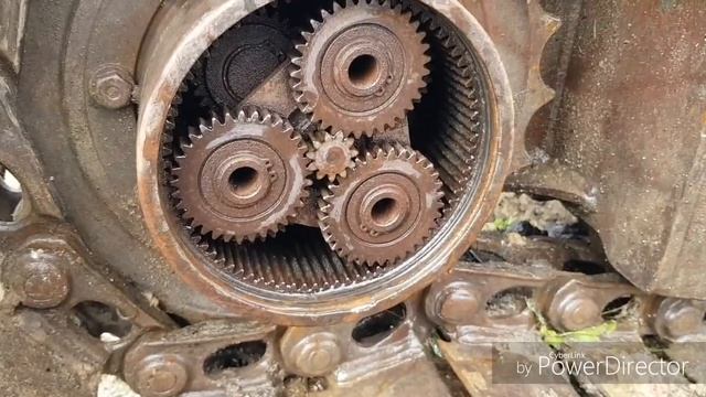 заклинила бортовая ч. 2, ремонт, не попал на деньги, пока, дальше видно будет смотреть онлайн