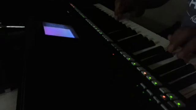 Yamaha PSR-A2000 عزف التاج الجسمي