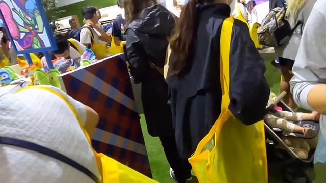 POKEMON CENTER POP UP STORE IN LONDON EXCEL 2022 смотреть онлайн