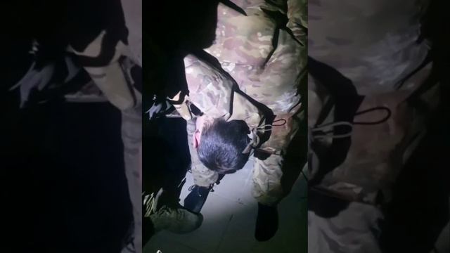 Плачущий командир «Азова», взятый «Отважными» в Авдеевке смотреть онлайн