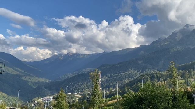 Ночной родельбан | Хинкали с малиной | Экотропа | Олимпийская деревня | Влог #2