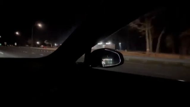 Tesla S plaid VS Nissan GTR смотреть онлайн