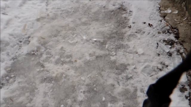 Соль против льда,как это работает? смотреть онлайн