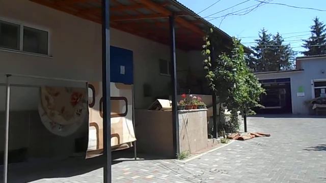 Единцы, остановка "Больница", бывший магазин №5, сегодня всё по другому 08.08.2020. Молдавия/Moldov смотреть онлайн