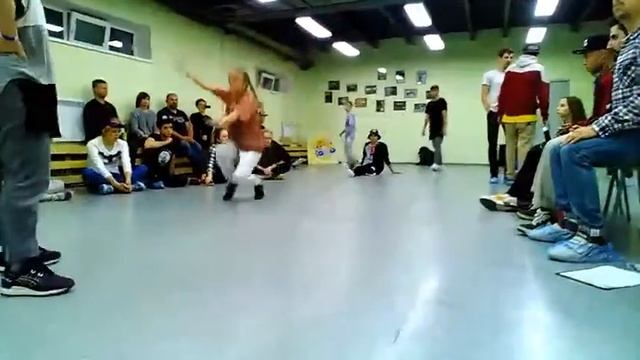 1/4 Hip-Hop Pro Медведева Лиза vs Хадаим Таисия смотреть онлайн
