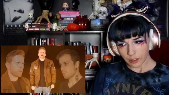 REACTION | THE BASS GANG "BURY A FRIEND", "YELLOW FLICKER BEAT" & "EMPEROR'S NEW CLOTHES" | S04E01 смотреть онлайн