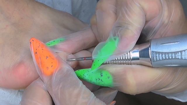 Педикюр/Обработка пальчиков ног/Первый педикюр в жизни? смотреть онлайн