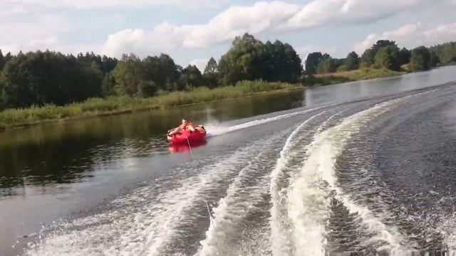 YAMAHA 9.9 Покатушки на ватрушке смотреть онлайн