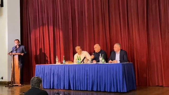 Аслан Бжания находится с рабочей поездкой в Очамчирском районе смотреть онлайн