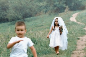 "В поисках жениха". Александр Райн.