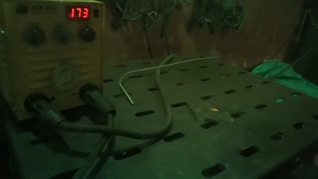 А гвоздём Ф-5мм. реально заварить? смотреть онлайн