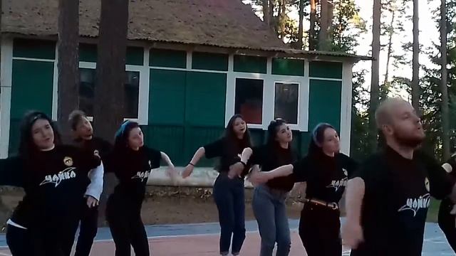 Танец вожатых в лагере "Чайка" смотреть онлайн