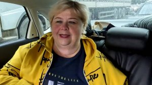 Очередной осмотр в клинике. Пробуем наш первый виноград. Собрали урожай.