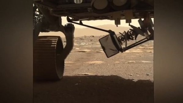 Вертолет Ingenuity развернули в вертикальное положение: новости Ingenuity