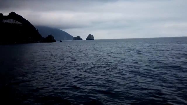 В Гурзуфе снесли рестораны на волнорезах смотреть онлайн
