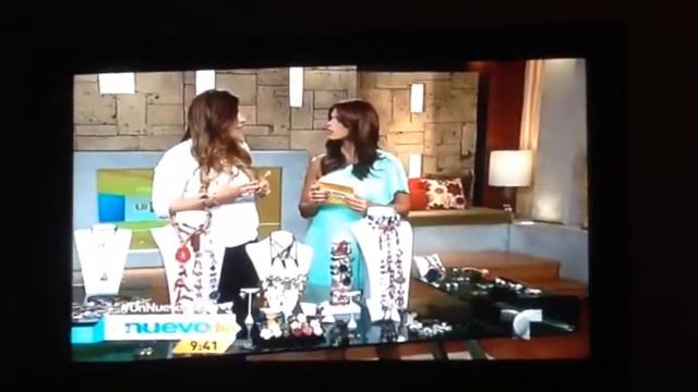 Georgina Doumat en Un Nuevo Día por Telemundo MIAMI смотреть онлайн