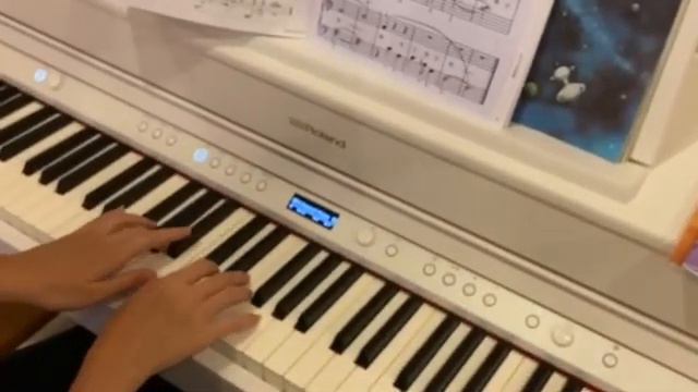 Roland HP-702數位鋼琴 смотреть онлайн