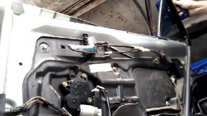 Как снять извлечь заменить стекла задней двери MAZDA 6 (2006)demontaz zamiana szyb drzwi tyl