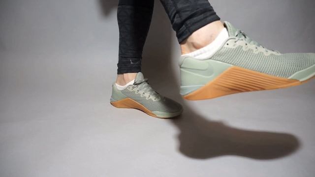 Nike Metcon 5 AQ1189-344 Jade Horizon Imperial Blue Gunsmoke on feet смотреть онлайн