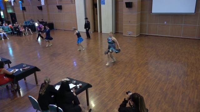 CLASSIC NOVICE PEARL M & EMERALD F 3 LILT смотреть онлайн