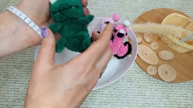 Много много брелков и маленьких игрушек🤗😁🐊🦩🐙 смотреть онлайн