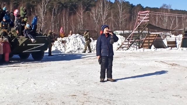 Мальчик поет песню о России смотреть онлайн