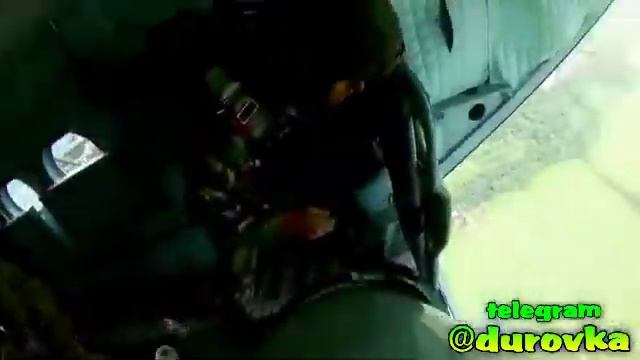 Если десантник боится прыгать с парашютом смотреть онлайн