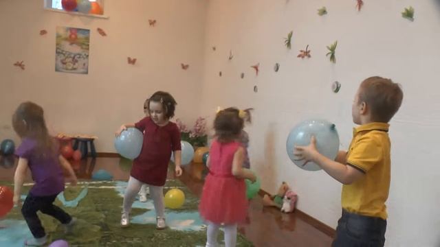 Шарики непременный атрибут праздника смотреть онлайн