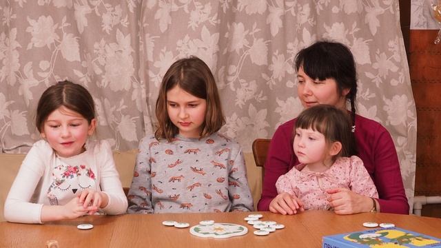 Настольная игра "прыгля" - помоги лягушкам запрыгнуть на кувшинку. Развитие моторики и внимания смотреть онлайн
