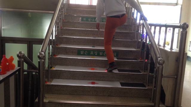 피아노계단 (Arduino Piano Stairs) смотреть онлайн