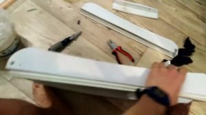 Перенавеска дверей на холодильнике Indesit RA32g.015